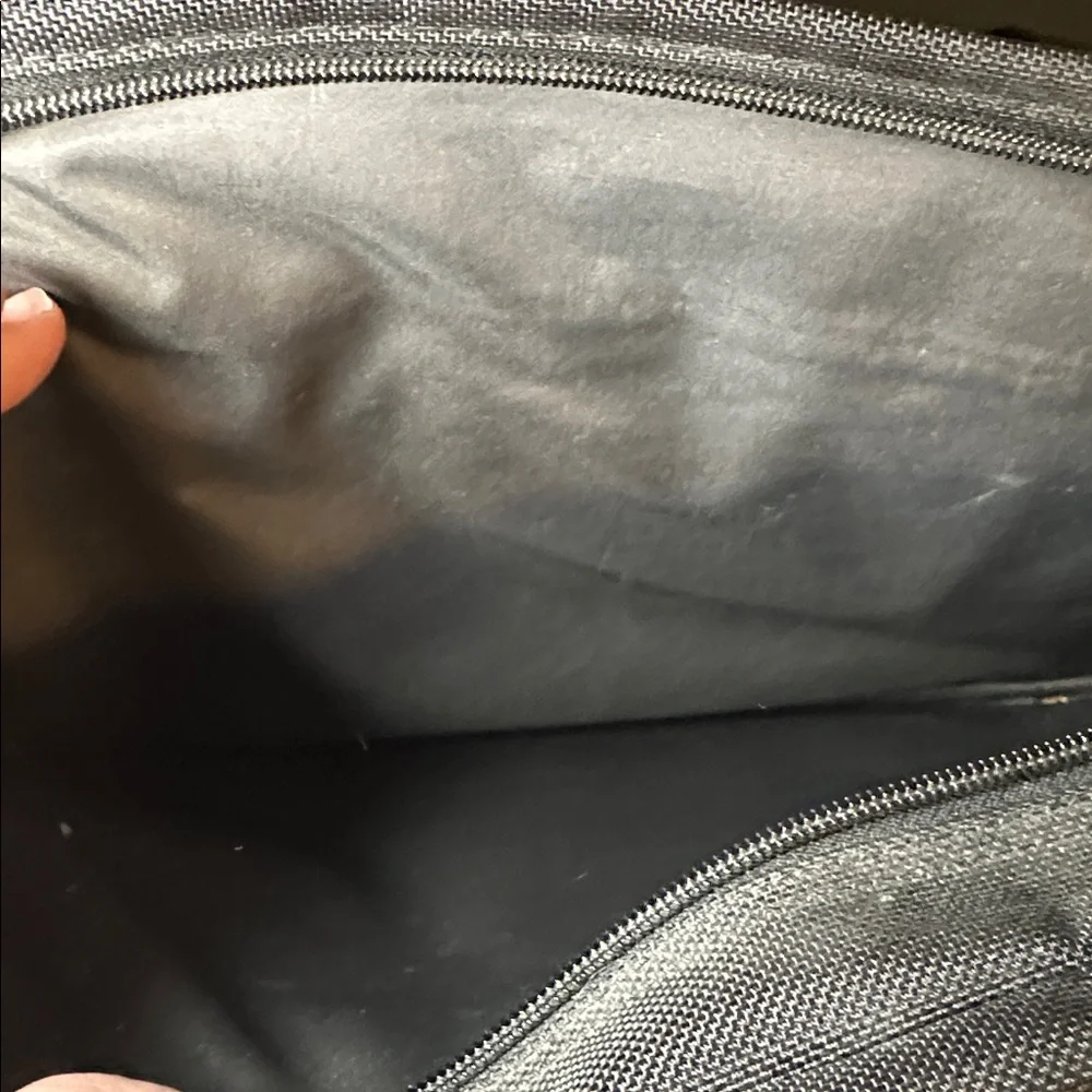 Tumi Alpha Black Ballistic Nylon Expandable Laptop Bag Leather Handles